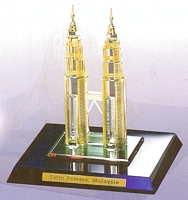 Twin Towers-Malaysia (71x61x81 mm/2.8x2.4x3.2 inch)